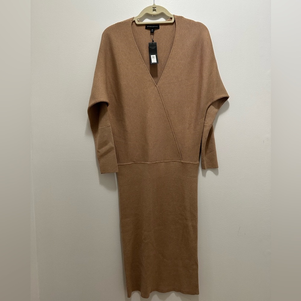 NWT Banana Republic Tan V Neck Sweater Dress